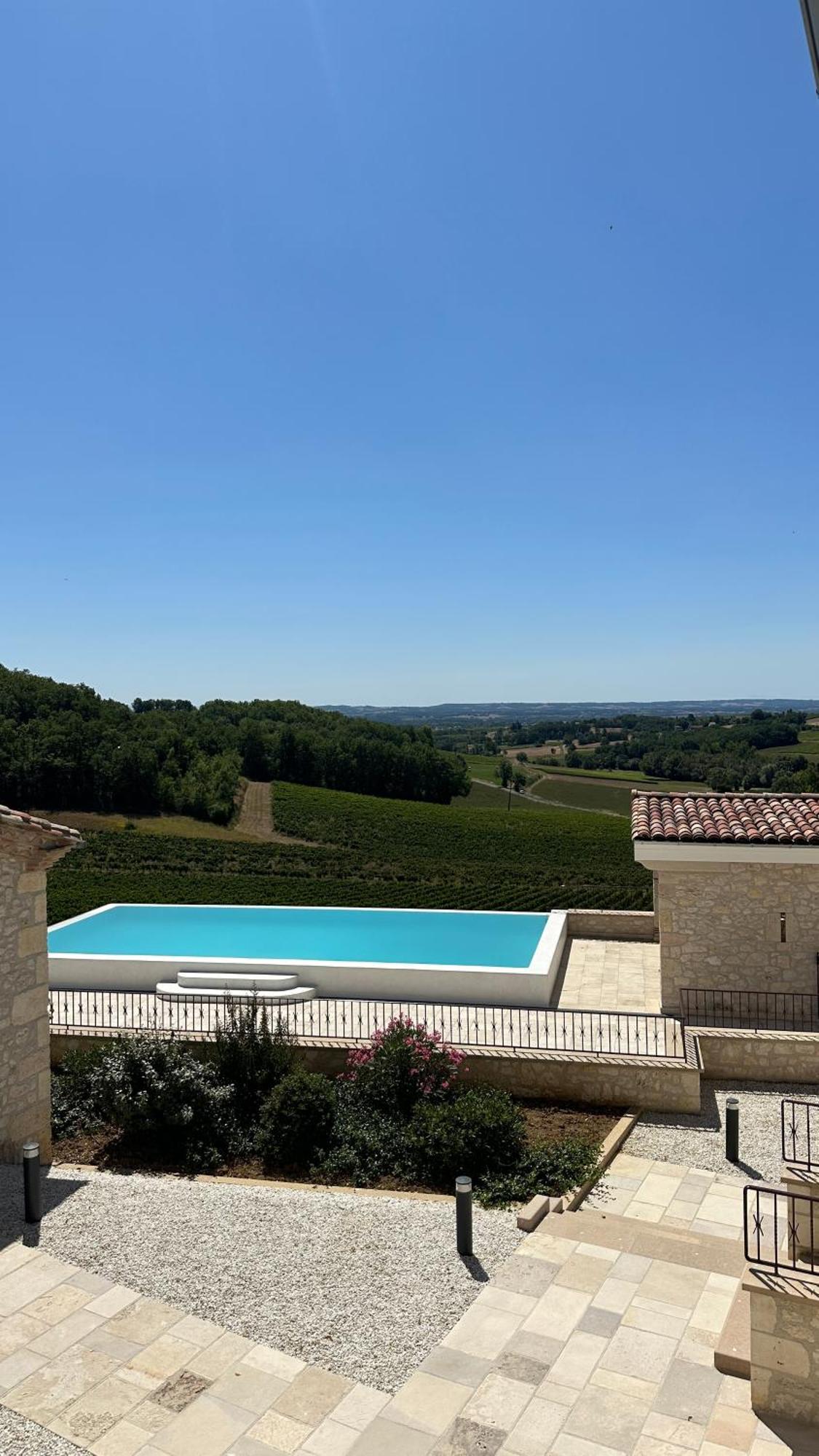 Chateau Lecusse - La Grande Roche - Hotel, Spa, Boutique & Restaurant Broze Экстерьер фото