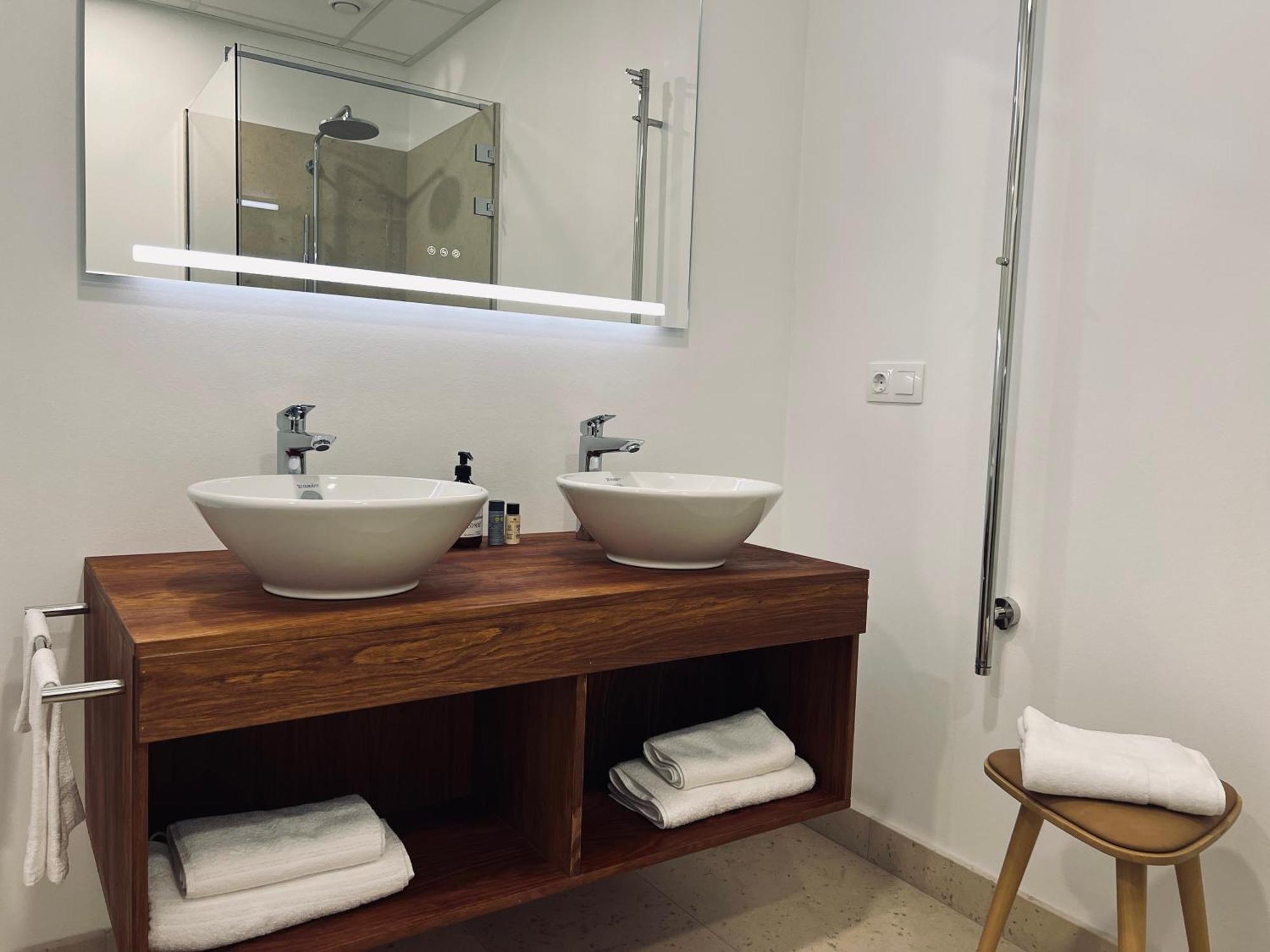 Chateau Lecusse - La Grande Roche - Hotel, Spa, Boutique & Restaurant Broze Экстерьер фото