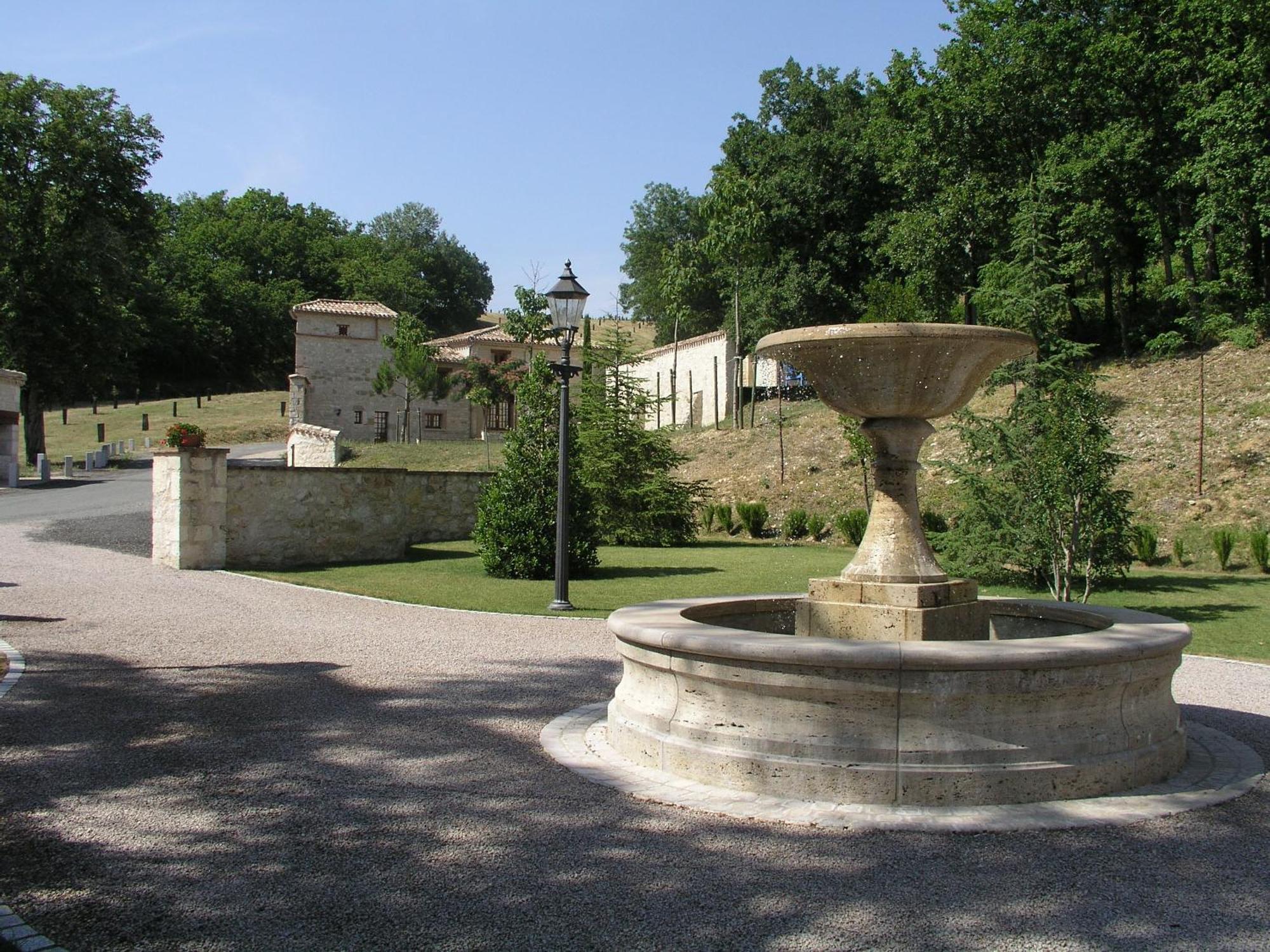 Chateau Lecusse - La Grande Roche - Hotel, Spa, Boutique & Restaurant Broze Экстерьер фото
