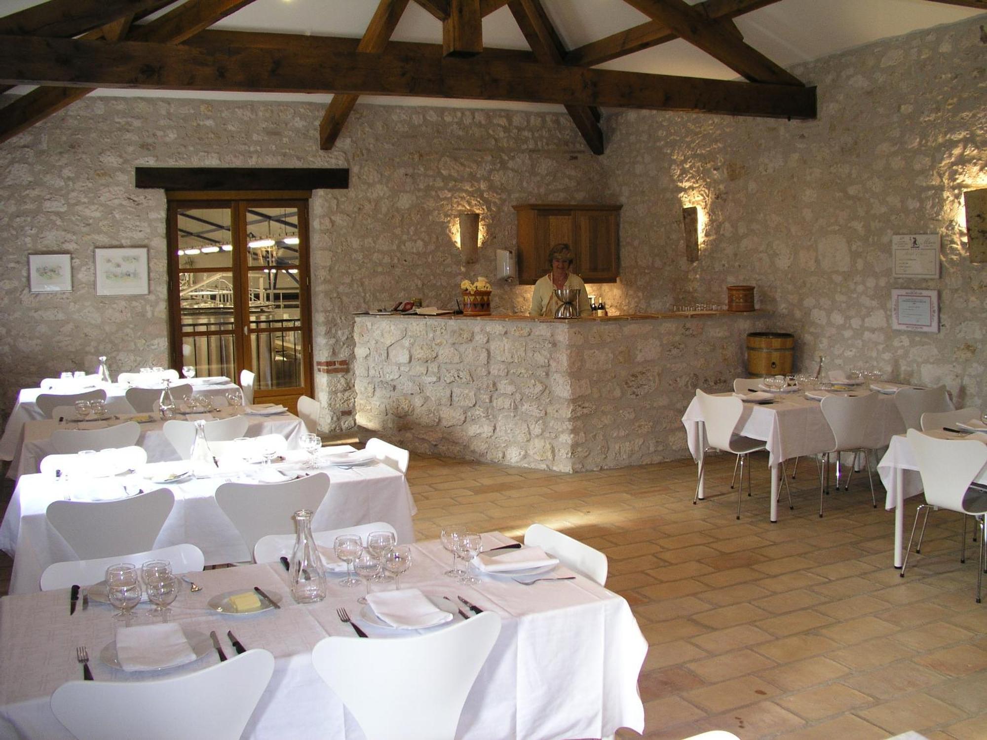 Chateau Lecusse - La Grande Roche - Hotel, Spa, Boutique & Restaurant Broze Экстерьер фото
